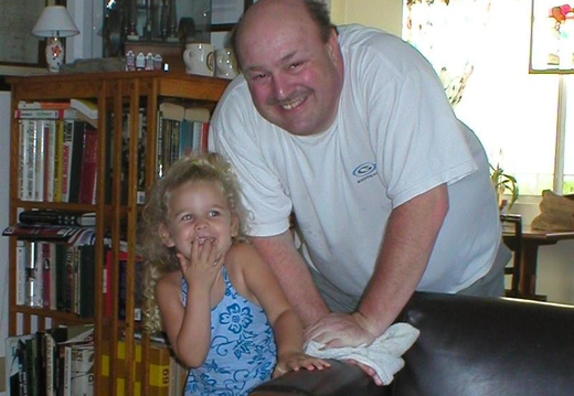 unkie tom... taking a break from the corn dog frying for a photo opp