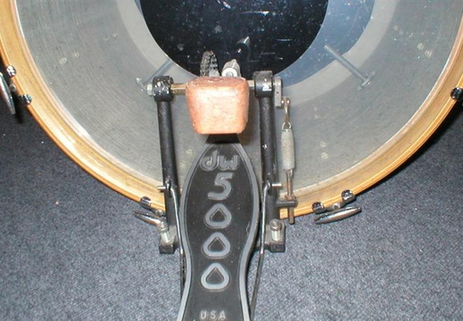 dw5000 bass drum pedal