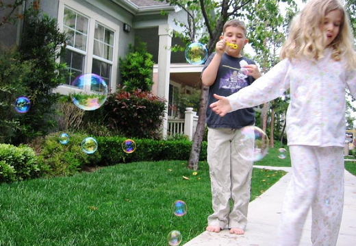 2006.05.12-bubbles09