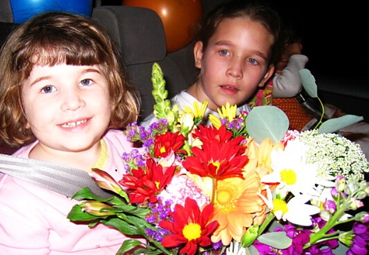 abigail and hannah at kim's early bday party