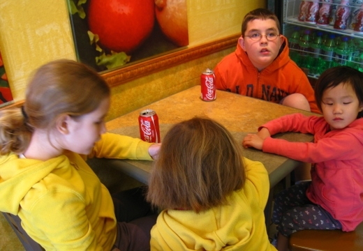 lunchin at subway
