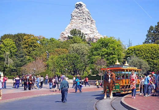 main street