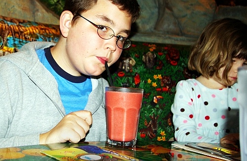 rainforest cafe jonathan bday